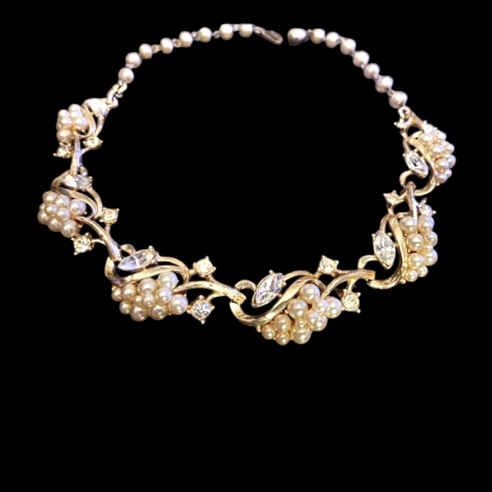 1940-1960s (Circa) STAR Signed Matching Jewelry Set - Necklace & Earrings. - Picture 7 of 14